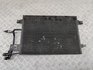 радиатор кондиционера Volkswagen Passat B5 1998, 1.8 л., бензин, МКПП, красный, универсал, 8D0260401E