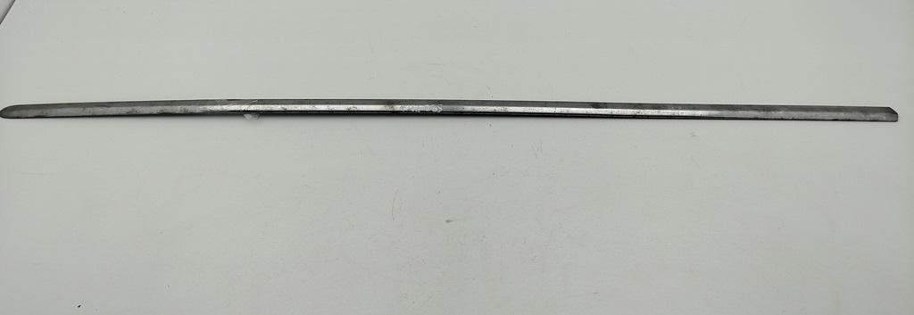 молдинг двери передней правой Volkswagen Passat B6 2006, 2.0 л., дизель, МКПП, серый, универсал, 3C0853516A