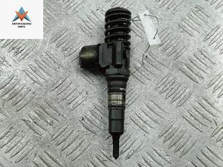 форсунка Volkswagen Golf 5 поколение 2004, 2.0 л., дизель, МКПП, чёрный, хетчбэк 5 дв., 03G130073G