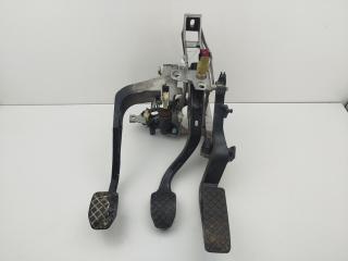 узел педальный (блок педалей) Volkswagen Passat B5 1997, 1.8 л., бензин, МКПП, красный, универсал, 8D1721117E