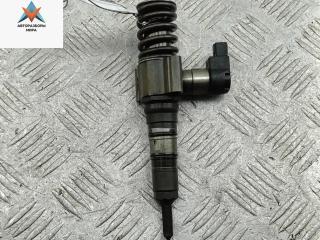 форсунка Volkswagen Passat B6 2006, 2.0 л., дизель, МКПП, серый, универсал, 03G130073S