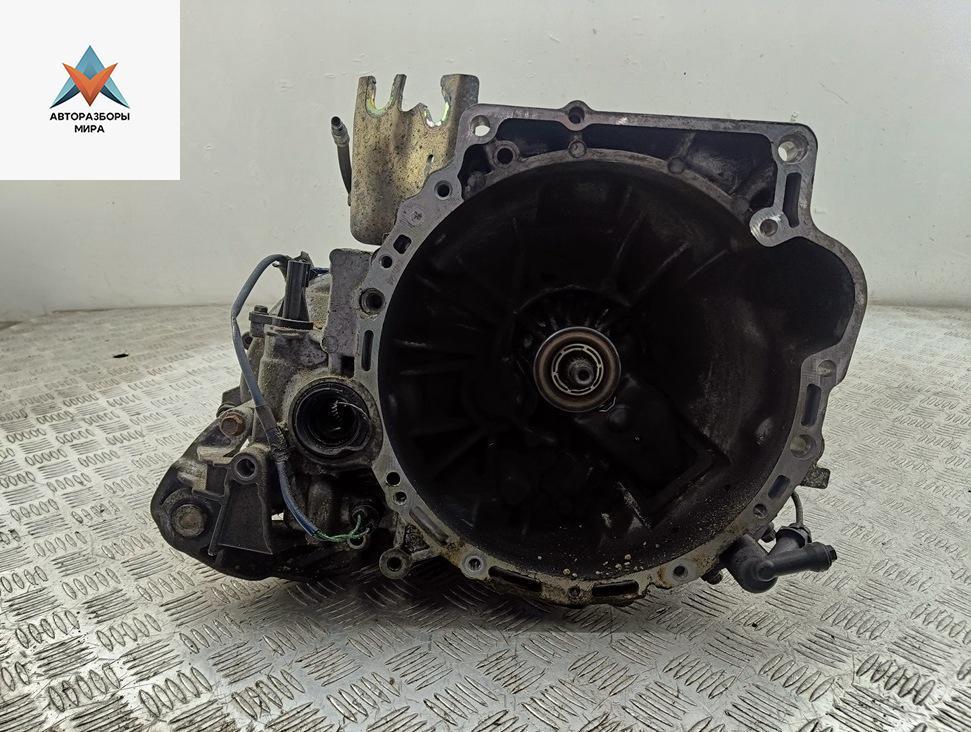 МКПП Mazda 3 BK 2003, 1.6 л., бензин, МКПП, серый, хетчбэк 5 дв., FC05 - фото №1