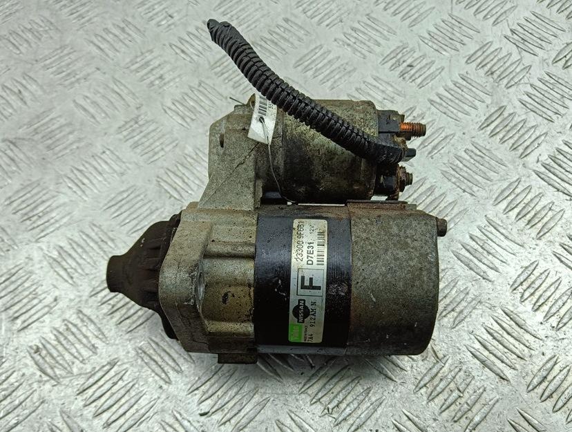 стартер Nissan Almera N16 2003, 1.5 л., бензин, МКПП, красный, хетчбэк 5 дв., 233009F661