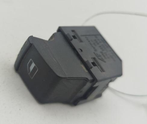 кнопка стеклоподъемника заднего левого Volkswagen Sharan 2004, 2.8 л., бензин, МКПП, чёрный, минивэн, 7M3959855