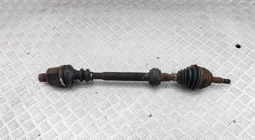 полуось передняя правая (приводной вал, ШРУС) Renault Laguna I 1999, 1.8 л., бензин, МКПП, серый, универсал