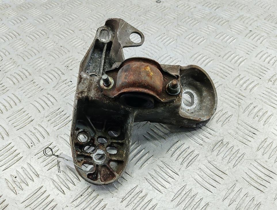 кронштейн (крепление) Audi A4 B6 2004, 2.0 л., бензин, МКПП, чёрный, универсал, 8E0199351