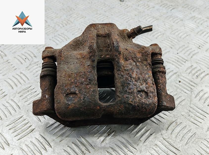 суппорт передний левый Audi 80 8C/B4 1993, 2.0 л., бензин, МКПП, зелёный, седан - фото №1