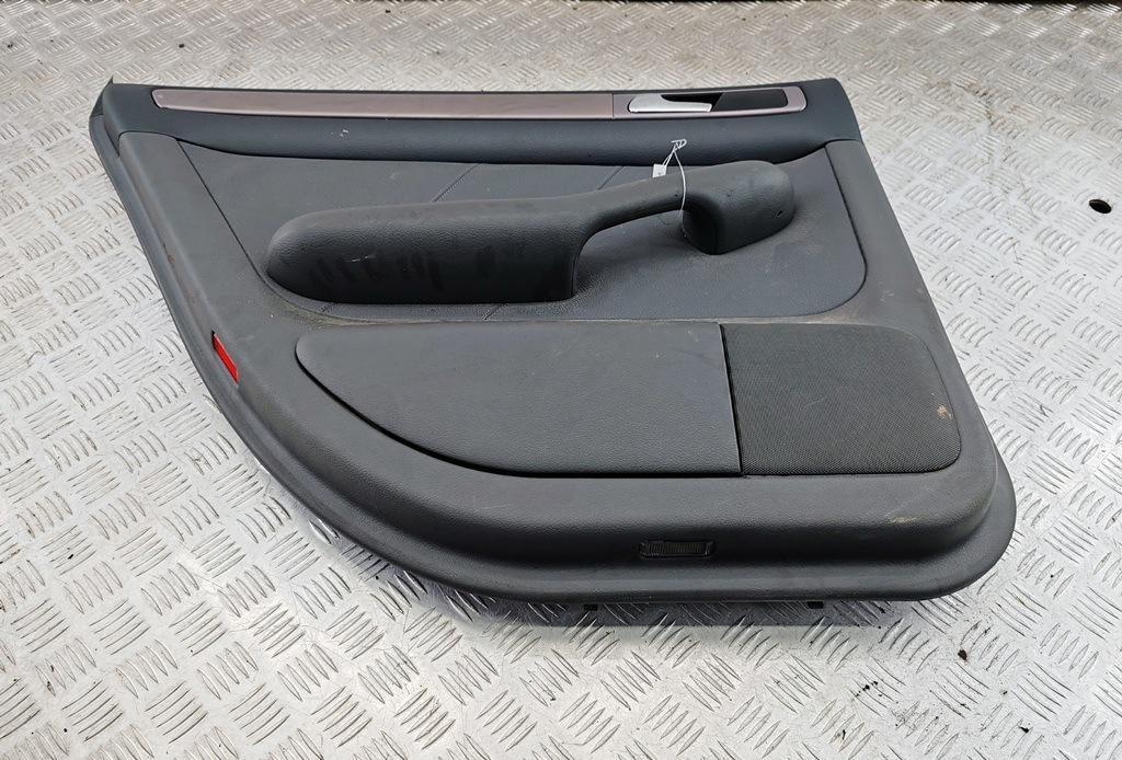 обшивка двери задняя левая Audi A6 4B/C5 2000, 2.5 л., дизель, МКПП, серый, универсал, 4B0863981 - фото №1