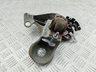кронштейн (крепление) Audi A4 B6 2004, 2.0 л., бензин, МКПП, чёрный, универсал, 8E0199352F