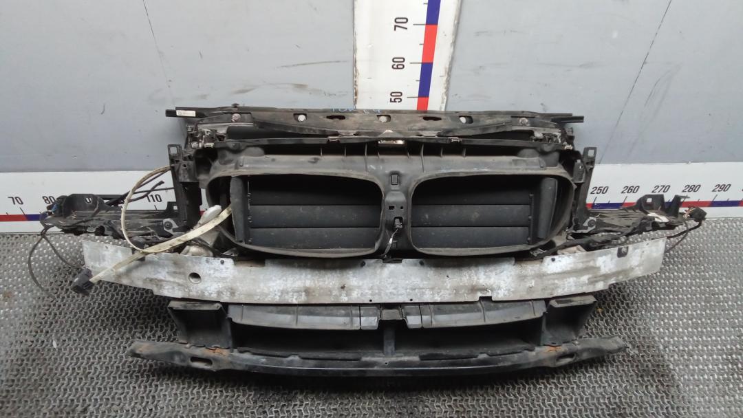 Передняя панель крепления облицовки (телевизор) BMW 5 серия F07/F10/F11 2012, 2.0 л., 520d, дизель, МКПП, универсал - фото №1