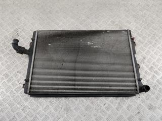 радиатор охлаждения Volkswagen Golf 5 поколение 2004, 2.0 л., дизель, МКПП, чёрный, хетчбэк 5 дв., 1K0121251N