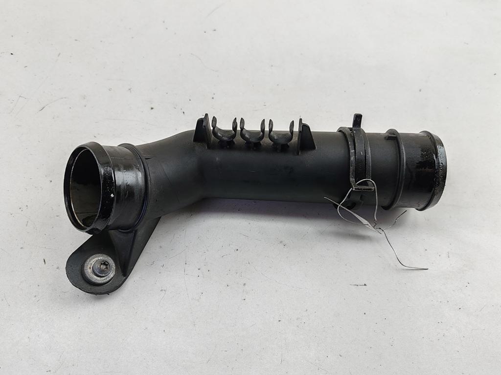 патрубок интеркулера Volkswagen Passat B6 2006, 2.0 л., дизель, МКПП, серый, универсал, 3C0145770B