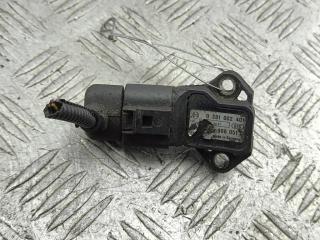 датчик абсолютного давления Volkswagen Golf 5 поколение 2004, 2.0 л., дизель, МКПП, чёрный, хетчбэк 5 дв., 038906051C, 0281002401