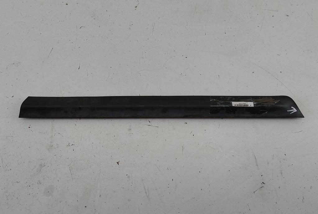 молдинг двери задней правой Audi A6 4B/C5 1999, 2.4 л., бензин, АКПП, зелёный, универсал - фото №1
