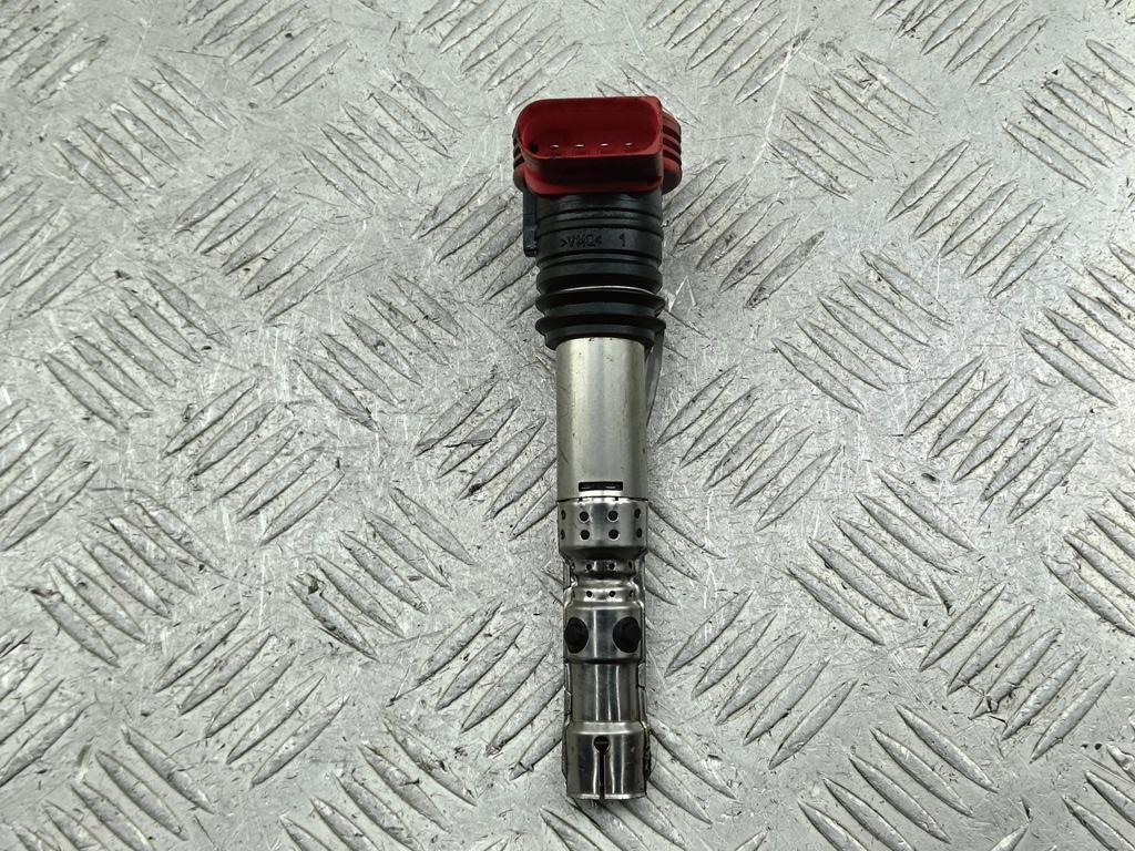 катушка зажигания Audi A4 B6 2004, 3.0 л., бензин, АКПП, чёрный, универсал, 0040102051