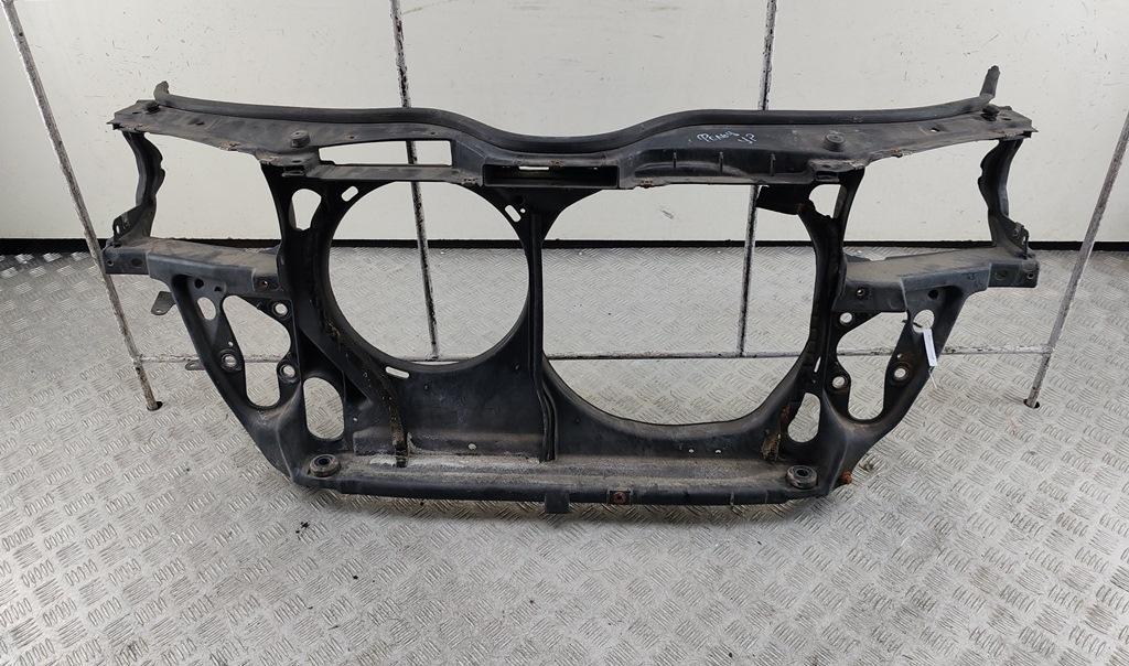 Рамка радиатора Volkswagen Passat B5 1997, 1.6 л., бензин, МКПП, синий, универсал, 3B0805594M