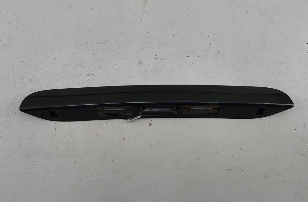 накладка подсветки номера Chrysler Voyager 2007, 2.4 л., бензин, МКПП, чёрный, минивэн, SR5682