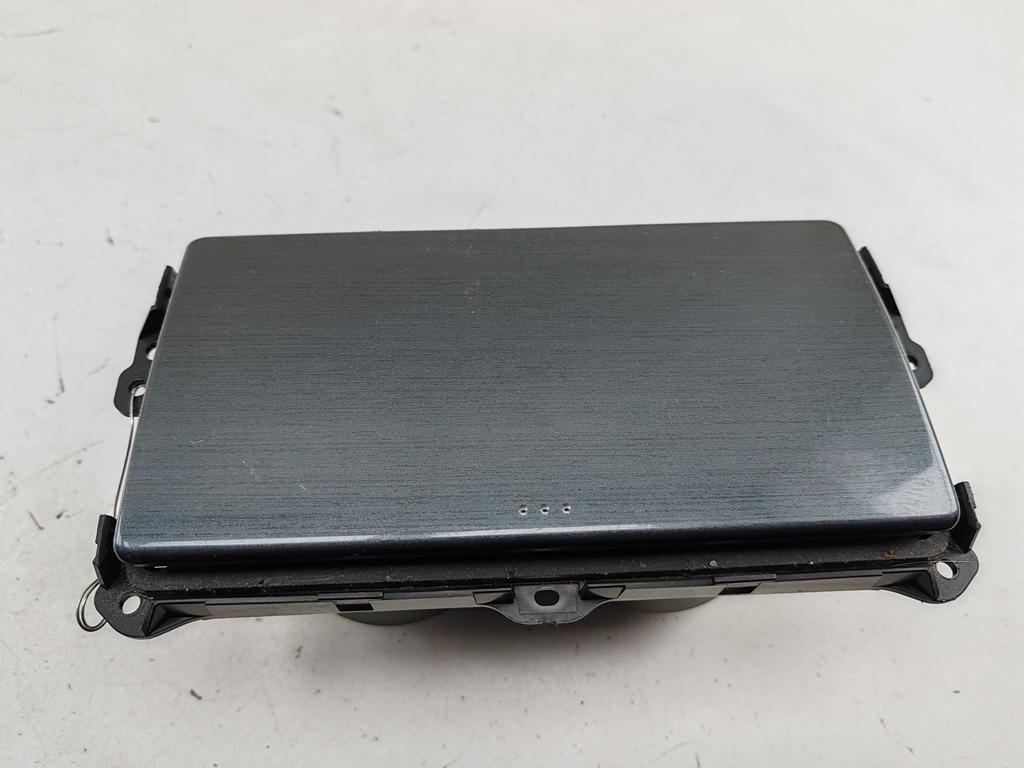 подстаканник Mazda 6 GG/GY 2007, 2.0 л., дизель, МКПП, серый, универсал, GJ6A64361