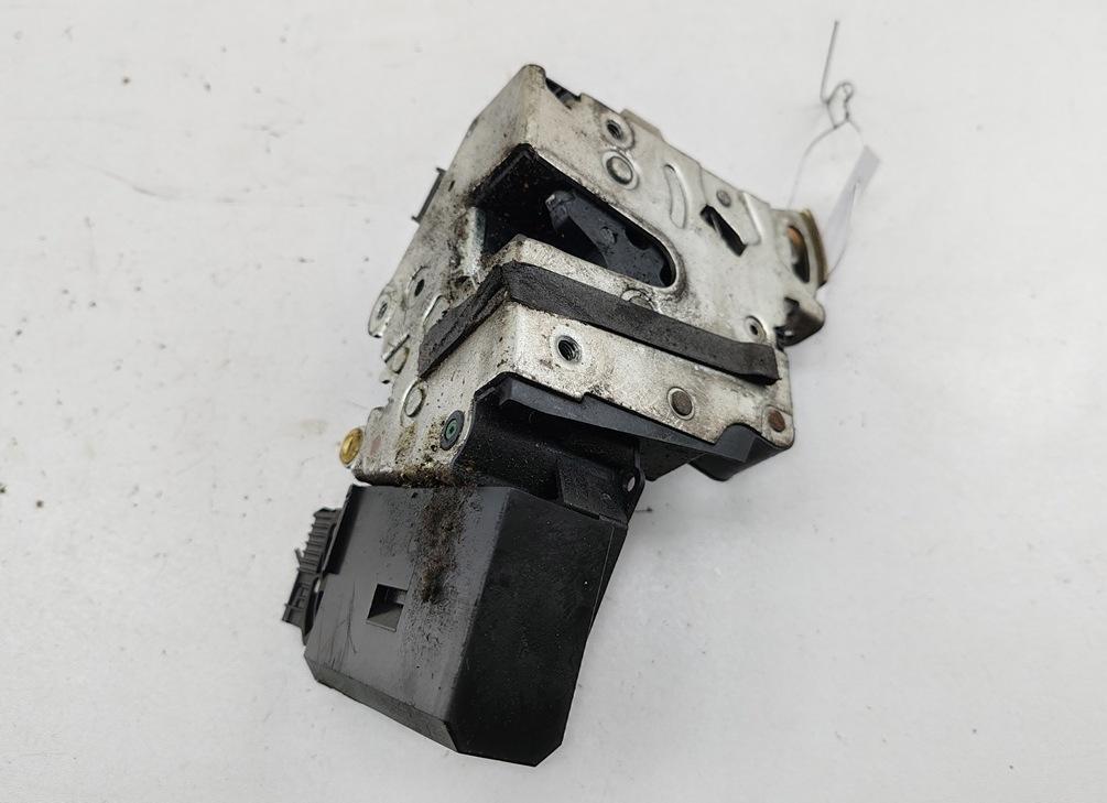 замок двери передней левой BMW 5 E39 2001, 3.0 л., дизель, АКПП, серый, седан, 8352165