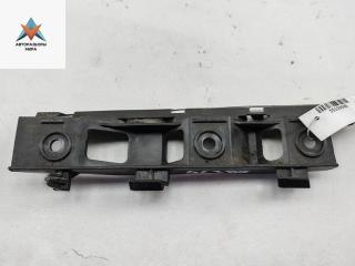 кронштейн переднего бампера Volkswagen Passat B6 2006, 2.0 л., дизель, МКПП, серый, универсал, 3C0807184