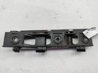 кронштейн переднего бампера Volkswagen Passat B6 2006, 2.0 л., дизель, МКПП, серый, универсал, 3C0807184