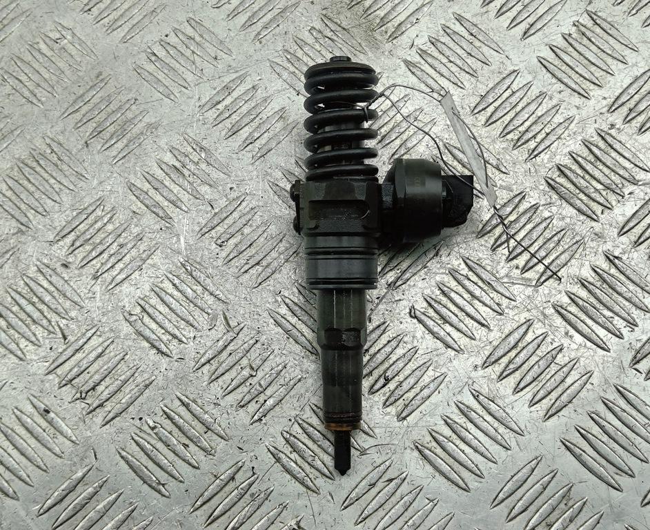 форсунка Volkswagen Passat B6 2006, 2.0 л., дизель, МКПП, серый, универсал, 038130073BQ, 0414720312