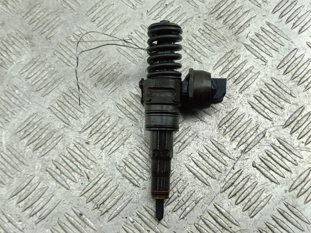 форсунка Volkswagen Passat B6 2006, 2.0 л., дизель, МКПП, серый, универсал, 038130073BQ, 0414720312