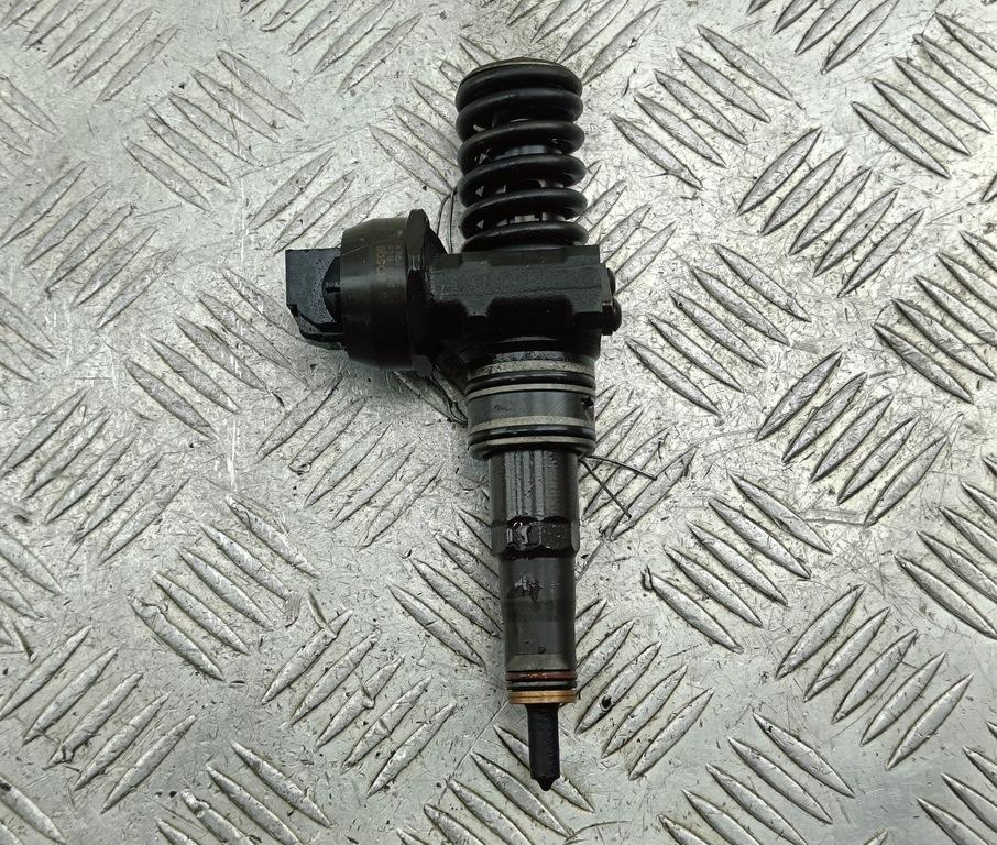 форсунка Volkswagen Passat B6 2006, 2.0 л., дизель, МКПП, серый, универсал, 038130073BQ, 0414720312