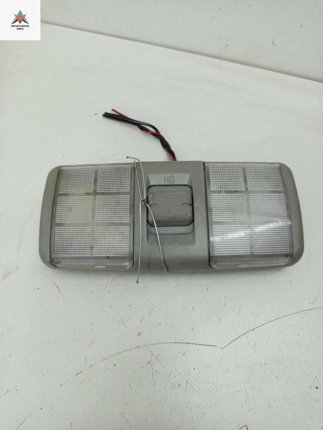 фонарь салона (плафон) Mitsubishi Carisma 1 поколение 1998, 1.8 л., бензин, АКПП, зелёный, седан, MB947237 - фото №1