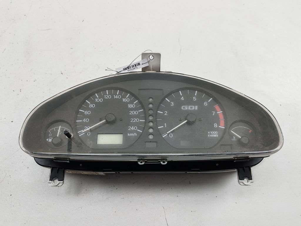приборная панель Mitsubishi Carisma 1 поколение 1998, 1.8 л., бензин, АКПП, зелёный, седан, MR381340 - фото №1