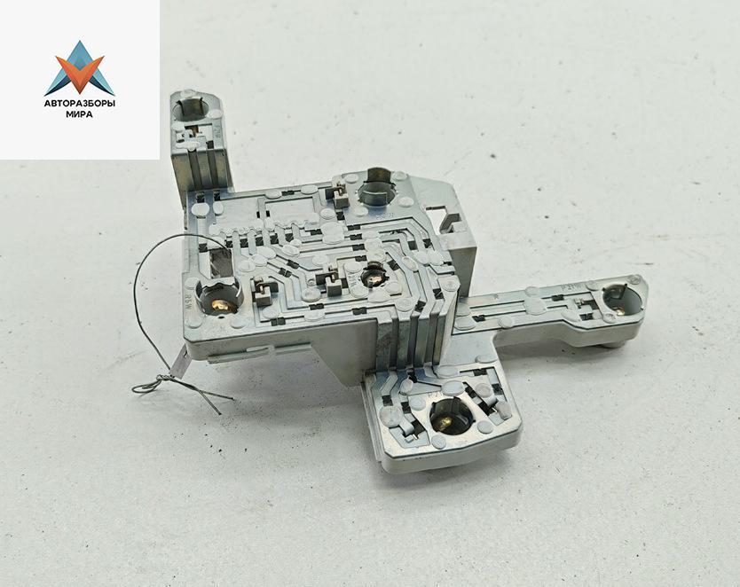 Плата фонаря заднего правого Ford Mondeo 3 поколение 2002, 2.0 л., бензин, МКПП, чёрный, хетчбэк 5 дв., 1S7X13N411A - фото №1