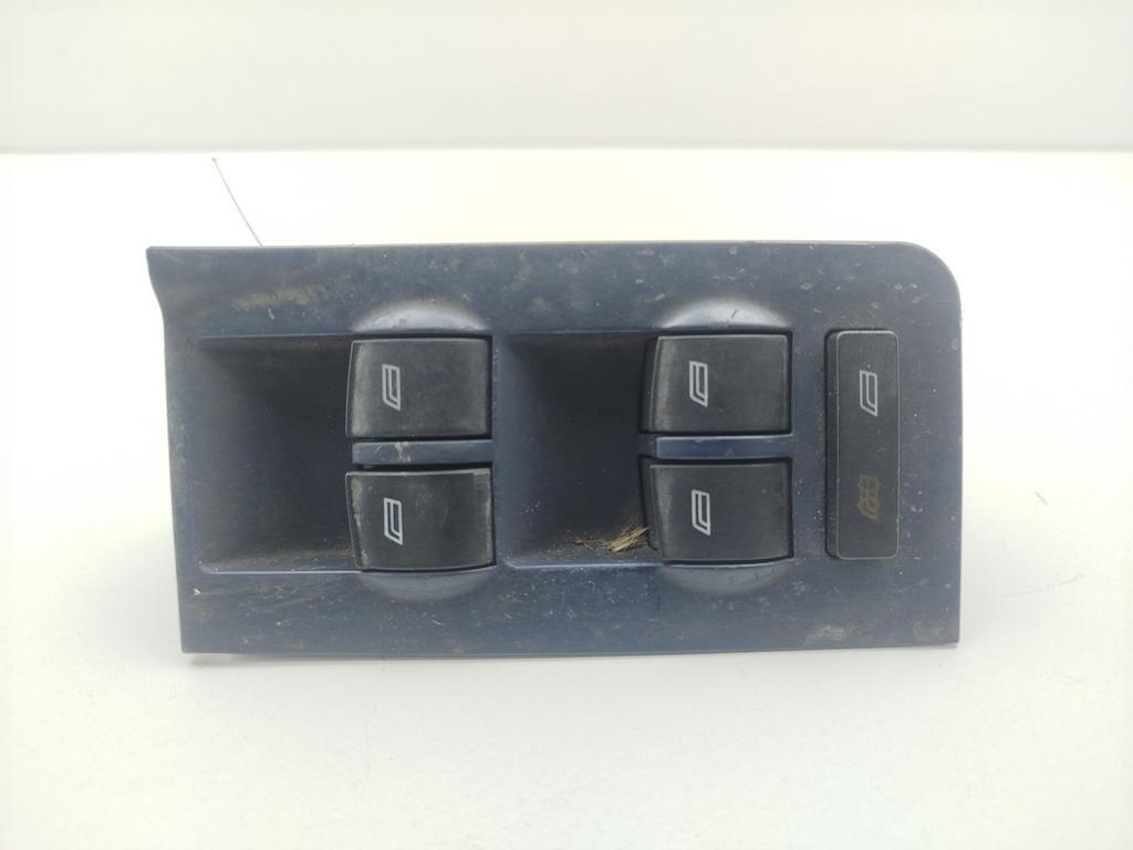 блок управления стеклоподъемниками Audi A6 4B/C5 1998, 2.4 л., бензин, МКПП, серый, седан, 4B0959851 - фото №1