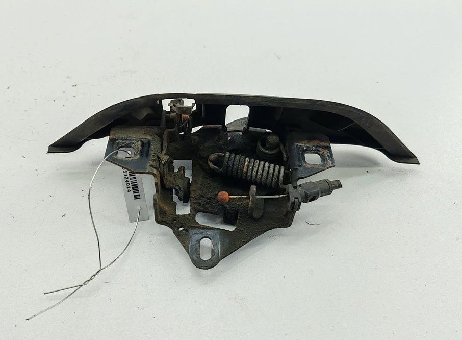 замок капота Volkswagen Passat B5 1999, 1.9 л., дизель, МКПП, зелёный, универсал, 3B0823509K