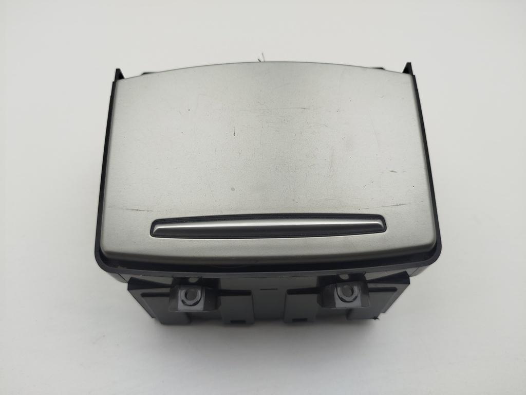 подстаканник Audi A6 C6 2006, 2.7 л., дизель, МКПП, чёрный, универсал, 4F1862533C