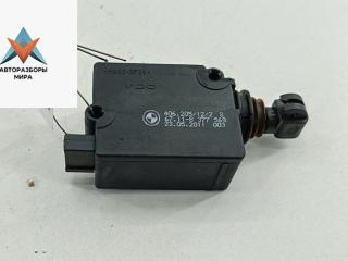 активатор замка багажника BMW 5 серия E39 1998, 2.5 л., дизель, АКПП, серый, седан, 8377569