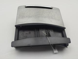 пепельница Audi A6 4F/C6 2006, 2.7 л., дизель, МКПП, чёрный, универсал, 4F1857951