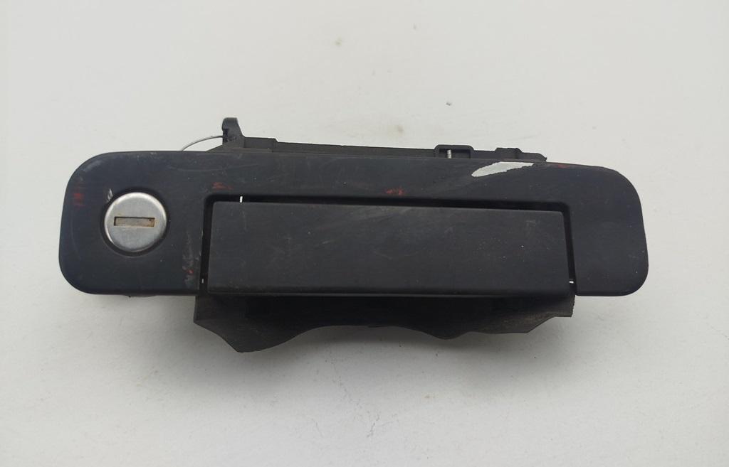 ручка наружная передняя правая Audi 80 B4 1993, 2.0 л., бензин, МКПП, зелёный, седан, 4A0837206