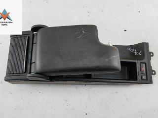 подлокотник BMW 3 серия E46 [рестайлинг] 2002, 2.5 л., бензин, АКПП, серый, универсал, 8218302