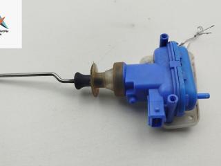 активатор (привод) замка двери Audi 80 8C/B4 1993, 2.0 л., бензин, МКПП, зелёный, седан