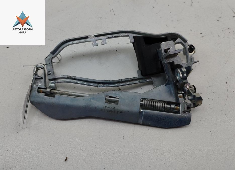 Корпус (держатель) ручки двери передней левой BMW X5 E53 2002, 4.6 л., бензин, АКПП, чёрный, внедорожник 5 дв., 37681 - фото №1