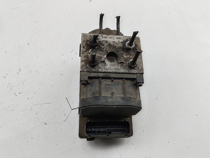 блок ABS Mitsubishi Carisma 1998, 1.8 л., бензин, АКПП, зелёный, седан, 0273004225