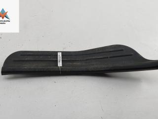 Накладка на порог внутренняя (салона) Mitsubishi Carisma 1 поколение 1998, 1.8 л., бензин, АКПП, зелёный, седан, MB947234