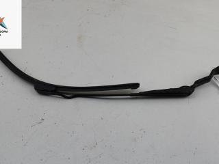 Щеткодержатель (поводок стеклоочистителя) передний Mitsubishi Carisma 1 поколение 1998, 1.8 л., бензин, АКПП, зелёный, седан