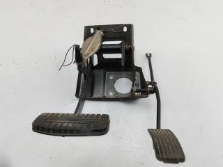 узел педальный (блок педалей) Mitsubishi Carisma 1 поколение 1998, 1.8 л., бензин, АКПП, зелёный, седан