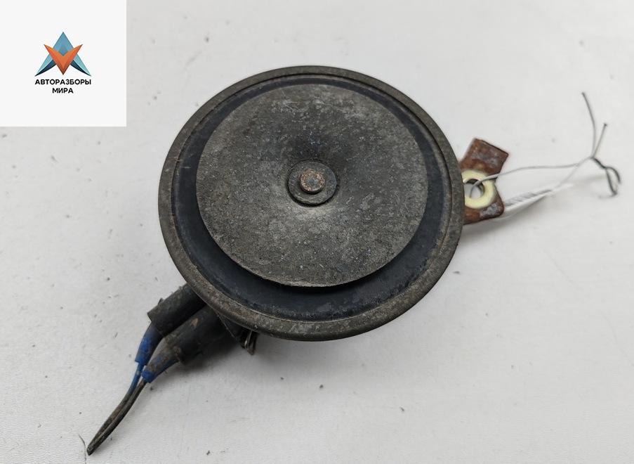 сигнал (клаксон) Mitsubishi Carisma 1 поколение 1998, 1.8 л., бензин, АКПП, зелёный, седан, A28657625 - фото №1