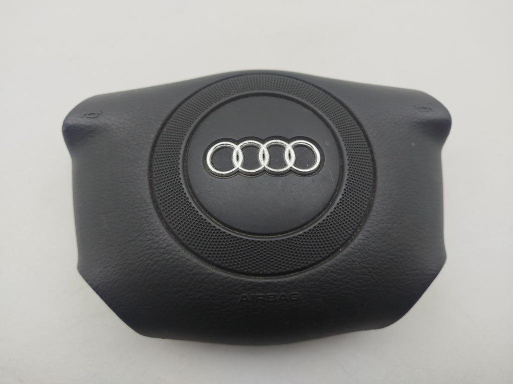 подушка безопасности водителя Audi A6 4B/C5 1998, 2.4 л., бензин, МКПП, серый, седан, 4B0898201A - фото №1