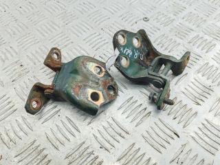 петля двери Mitsubishi Carisma 1 поколение 1998, зелёный, седан