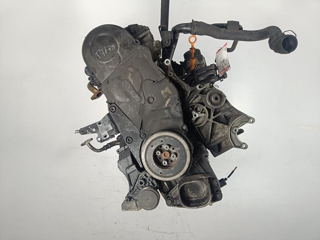 двигатель Volkswagen Passat B5+ (GP) 2002, 1.9 л., дизель, МКПП, AVB - фото №1