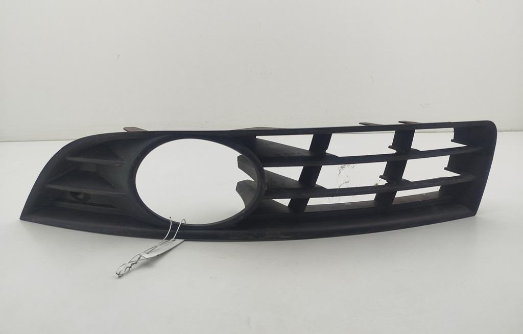 заглушка (решетка) в бампер Volkswagen Passat B6 2007, 2.0 л., дизель, АКПП, чёрный, универсал, 3C0853665A