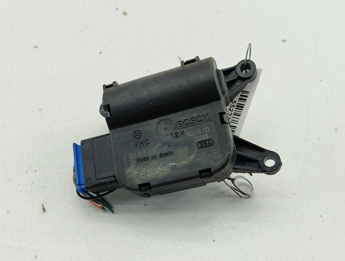 моторчик заслонки печки Volkswagen Touareg 1 поколение 2005, 2.5 л., дизель, АКПП, чёрный, внедорожник 5 дв., 0132801320 - фото №1